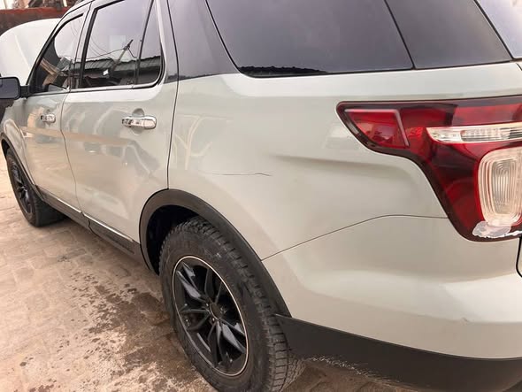 A picture of Ford explorer 2013