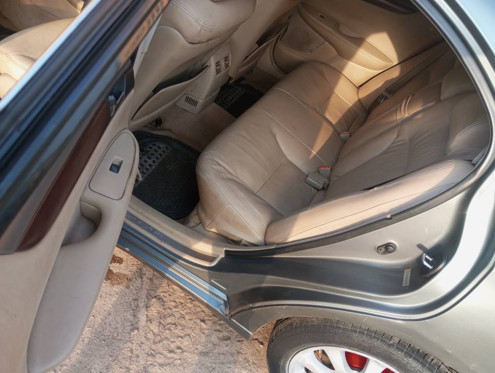 A picture of Lexus ES330