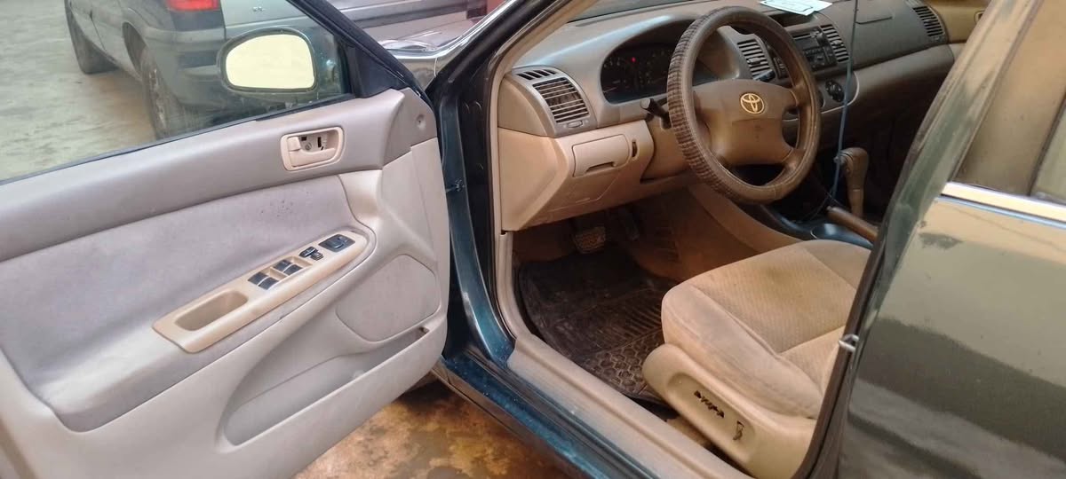 A picture of Toyota Camry 2004