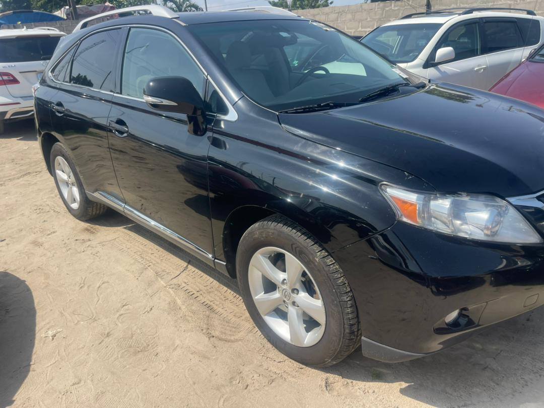 A picture of Extremely clean Foreign Used Lexus RX350 2010
