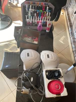 A picture of Pedicure full set on sale every thing u need is