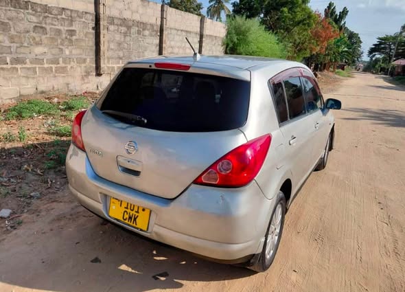 A picture of Nissan tida