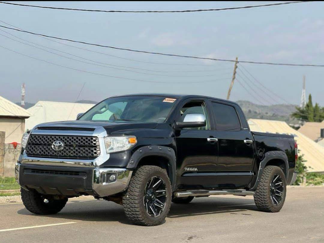 A picture of  2013 Toyota Tundra Heavy Duty Beast Powerful V8 Engine