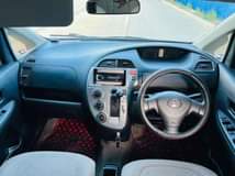 A picture of TOYOTA RACTIS