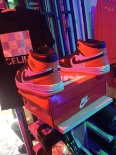 A picture of Nike shoe