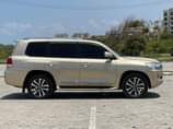 A picture of LAND CRUISER 200series