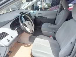 A picture of Toks Toyota Sienna 2011 Total accident free Price 10m Location