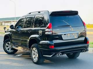 A picture of LAND CRUISER PRADO