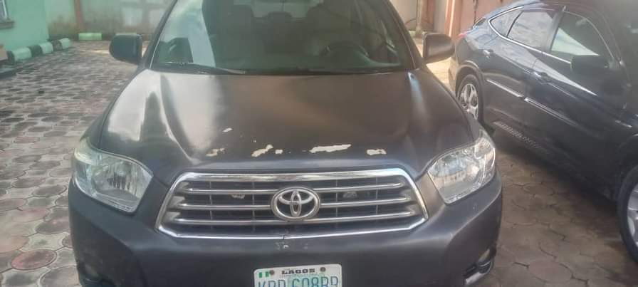 A picture of 2009 Highlander Nothing to Fix just the seat is bad