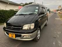 A picture of TOYOTA NOAH