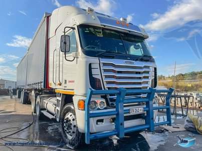 freightliner trucks