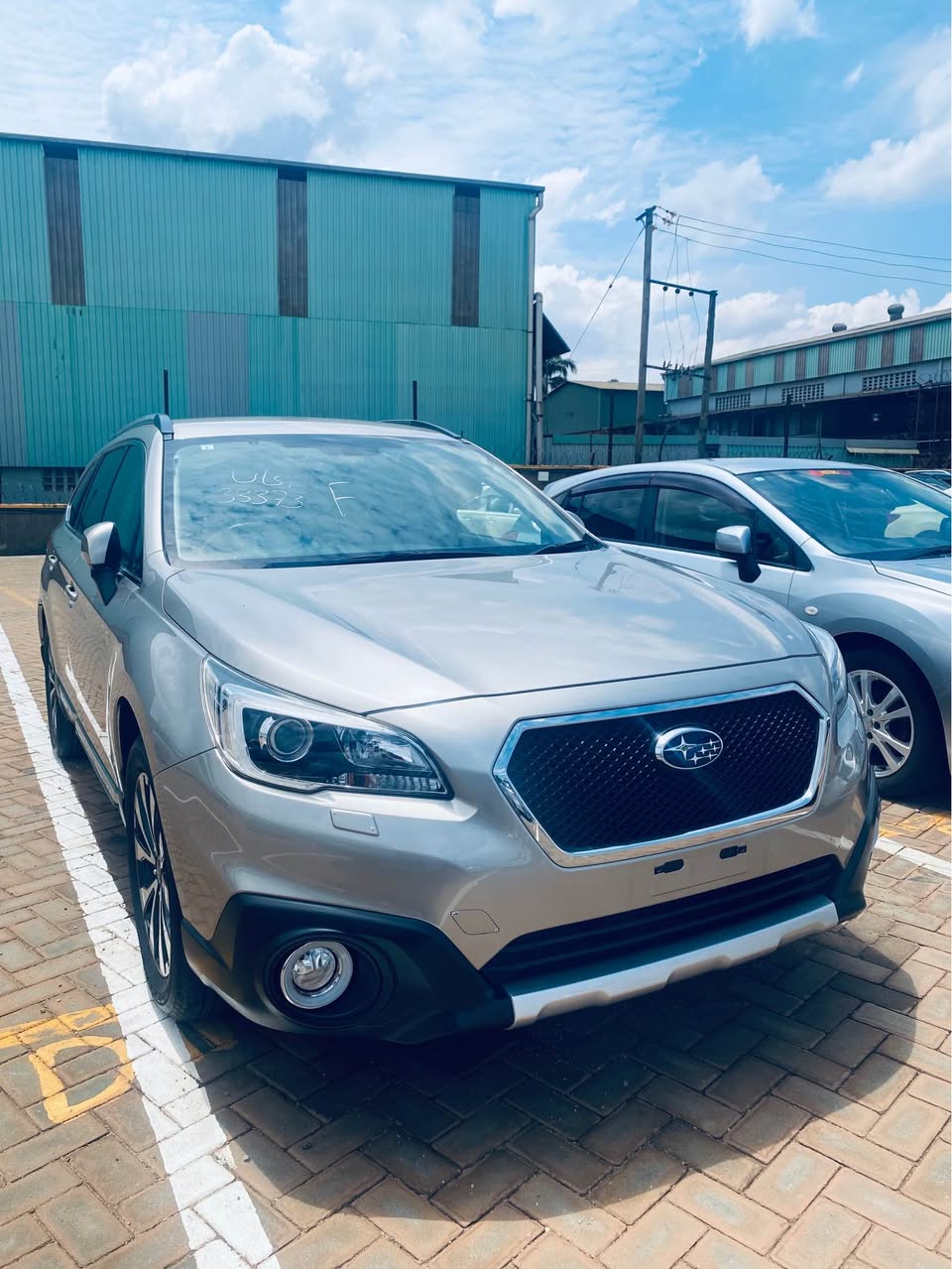 A picture of Subaru Outback 2016