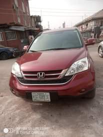 A picture of Honda CR V 2010