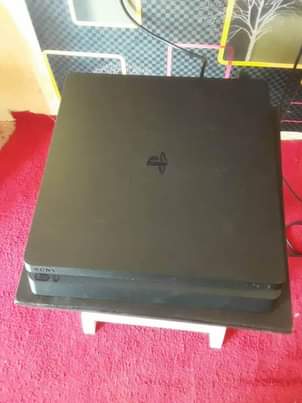 A picture of PlayStation 4 slim