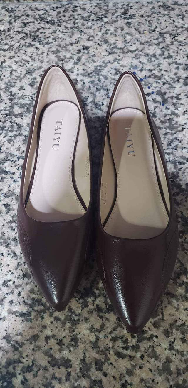 A picture of Ladies pumps