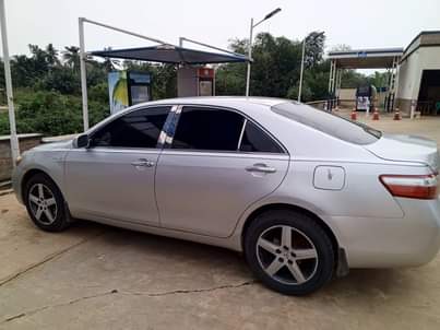 A picture of 3 weeks old Toyota Camry 2009