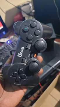 A picture of Wired pads both at 35k all work on ps3 or