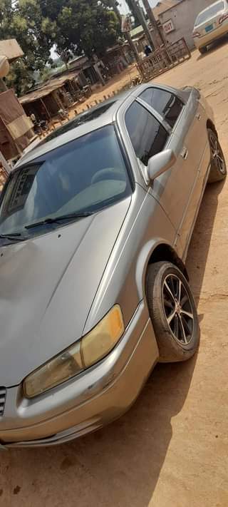 A picture of Very clean and neat TOYOTA CAMRY PENCIL