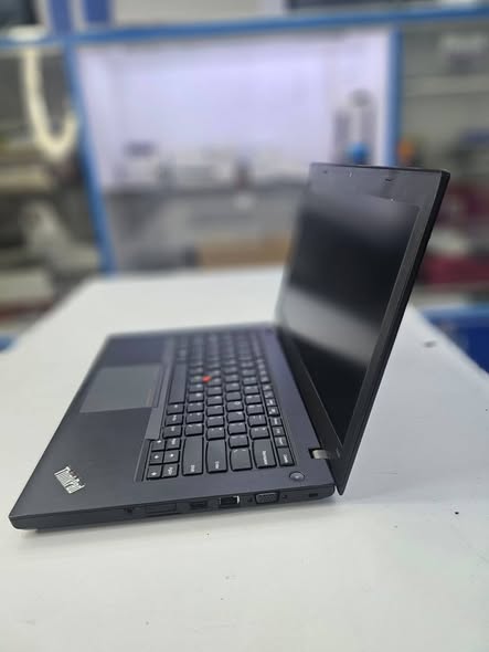 A picture of Lenovo Thinkpad t440