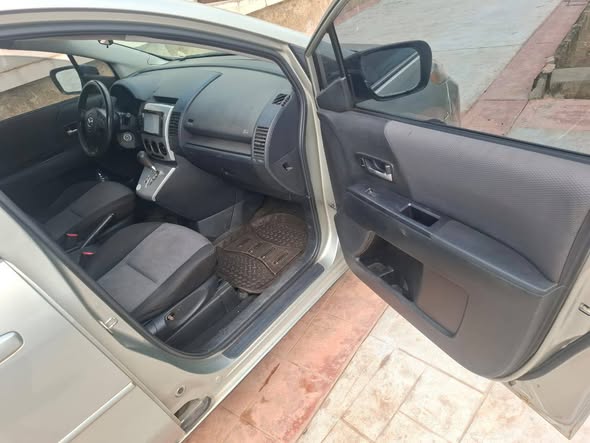 A picture of Nigeria used Mazda 2005