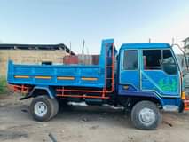 A picture of 2003 Mitstubish Fuso