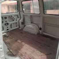 A picture of Engine and Gear perfect 5 plugs Petrol short chassis painted