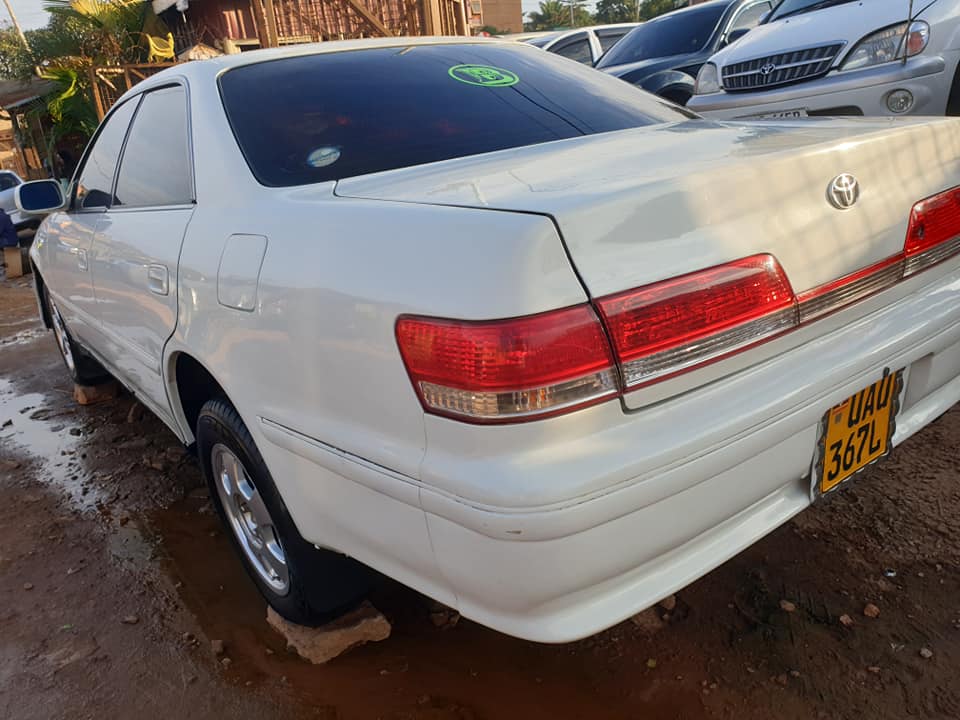 A picture of Toyota mark2 on sale Every good condition 0751690354