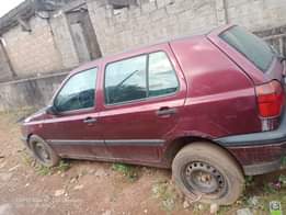 A picture of Pure firstbody pan Golf 3 untouched Engine and gear automatic