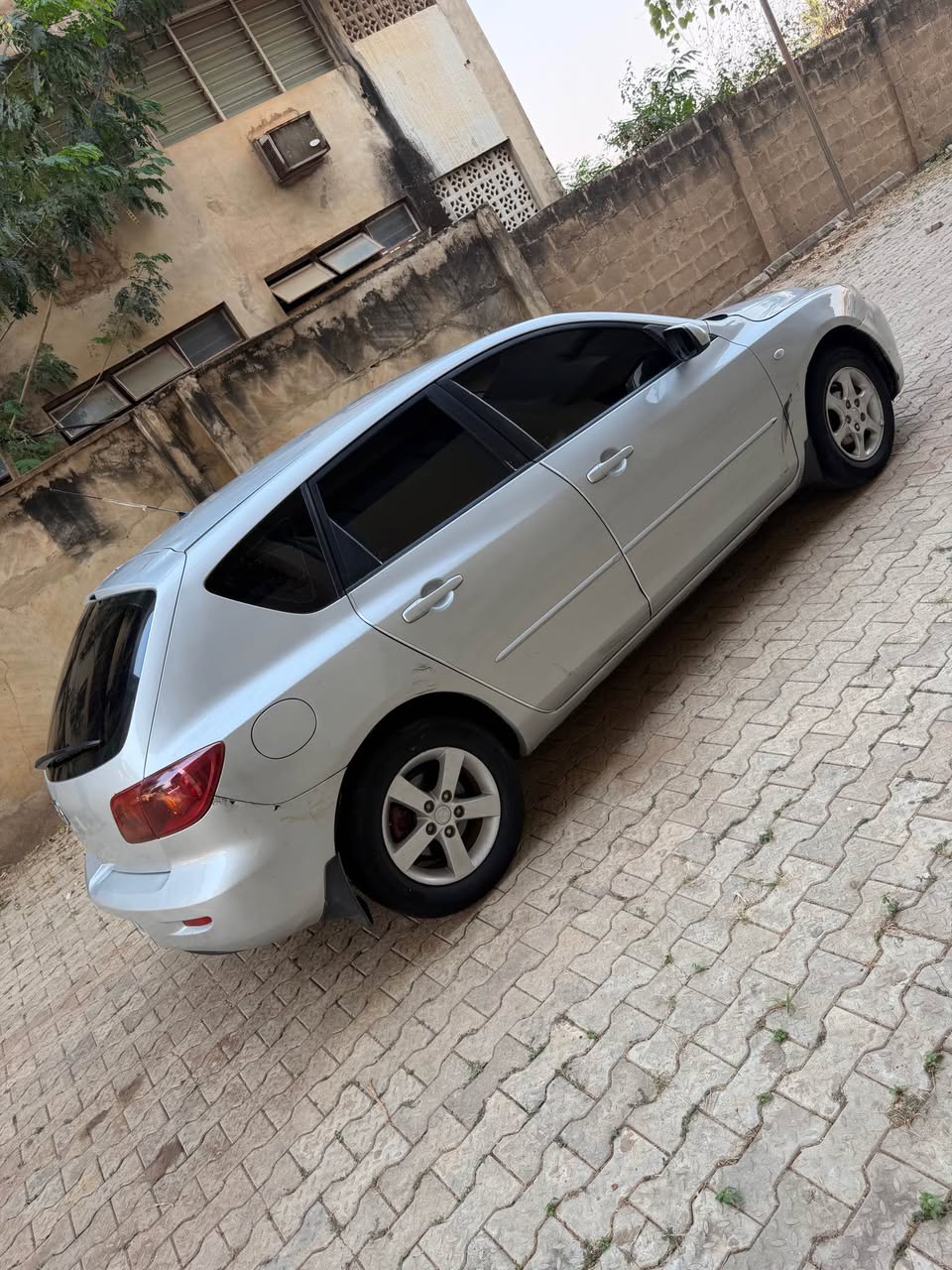 A picture of Mazda3 2008 model manual am the owner direct 2 3m