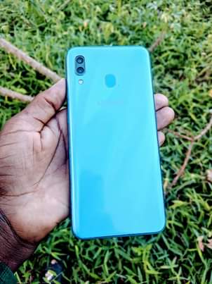 A picture of Samsung Galaxy a30 krek kdg na ukung camera gb64 ram4
