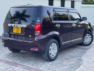 A picture of TOYOTA RUMION BEI 16 8M 0765909886 CALL