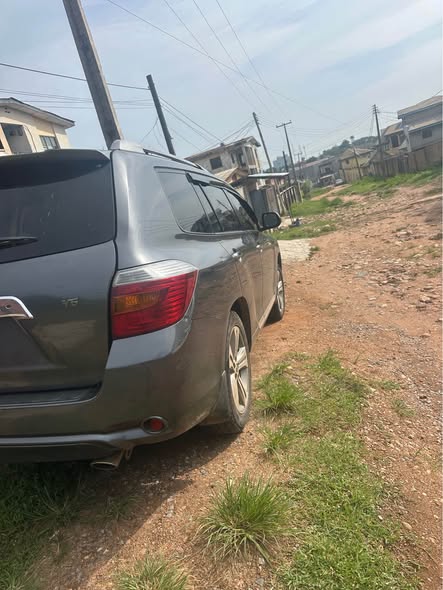 A picture of Registered Toyota Highlander 2008 first body 2025 entry