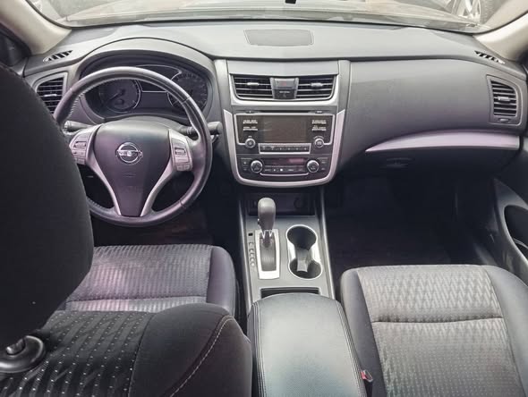 A picture of 2017 FOREIGN USED NISSAN ALTIMA