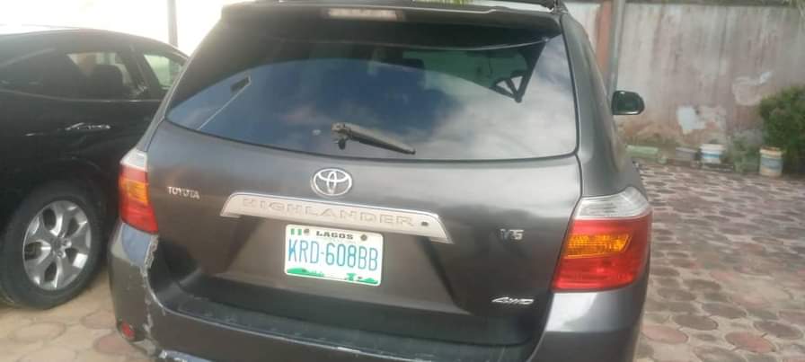 A picture of 2009 Highlander Nothing to Fix just the seat is bad