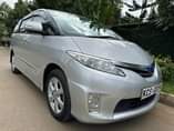 A picture of Toyota Estima Hybrid 2011 7 seater