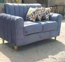 A picture of Sofa mpya za kisasa 160000 usafiri juu yangu ndani ya