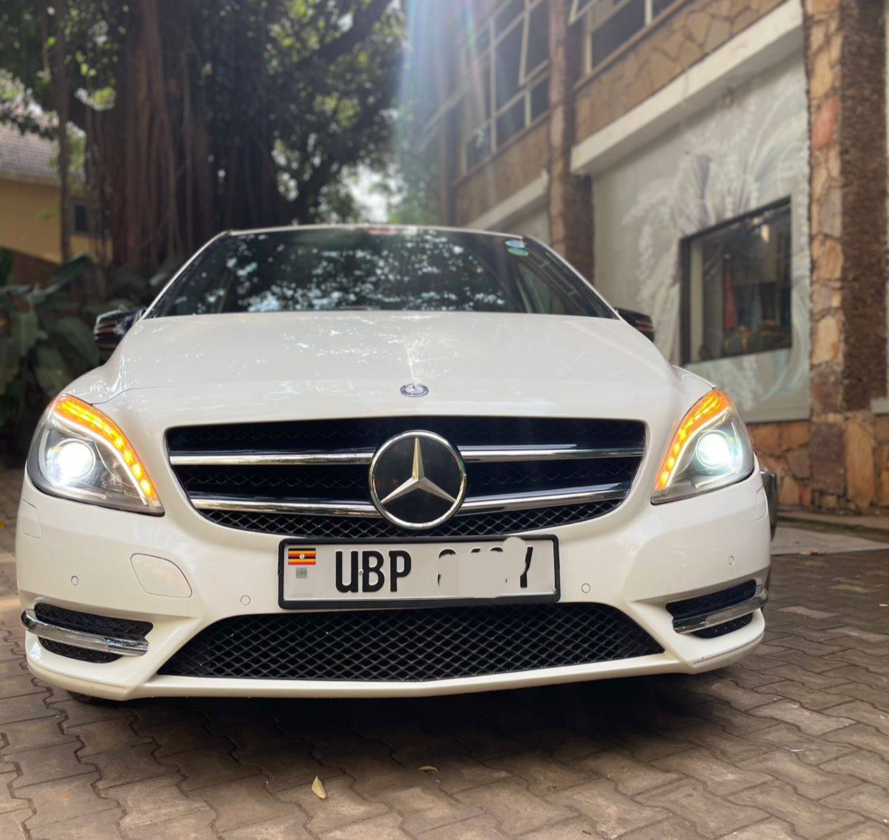 A picture of Mercedes Benz B class on sale at 33m Ugx