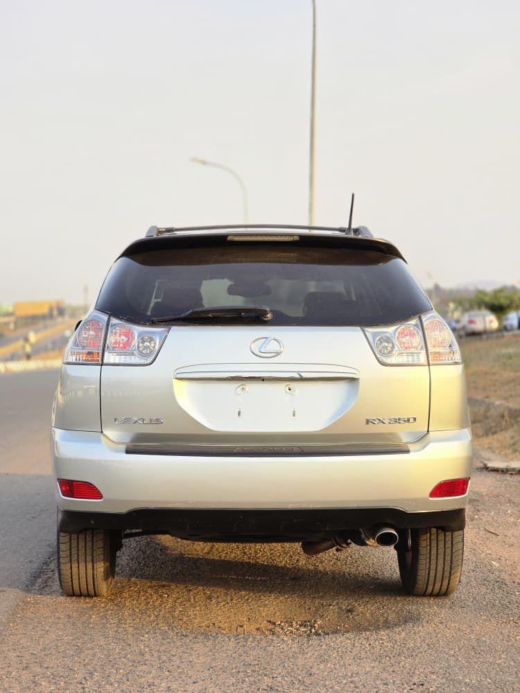 A picture of FOREIGN USED 2006 LEXUS RX 350