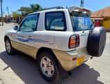 A picture of TOYOTA RAV4 KIPISI NAIUZA MIL 5 3 0743435416