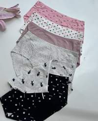A picture of Chupi na bra