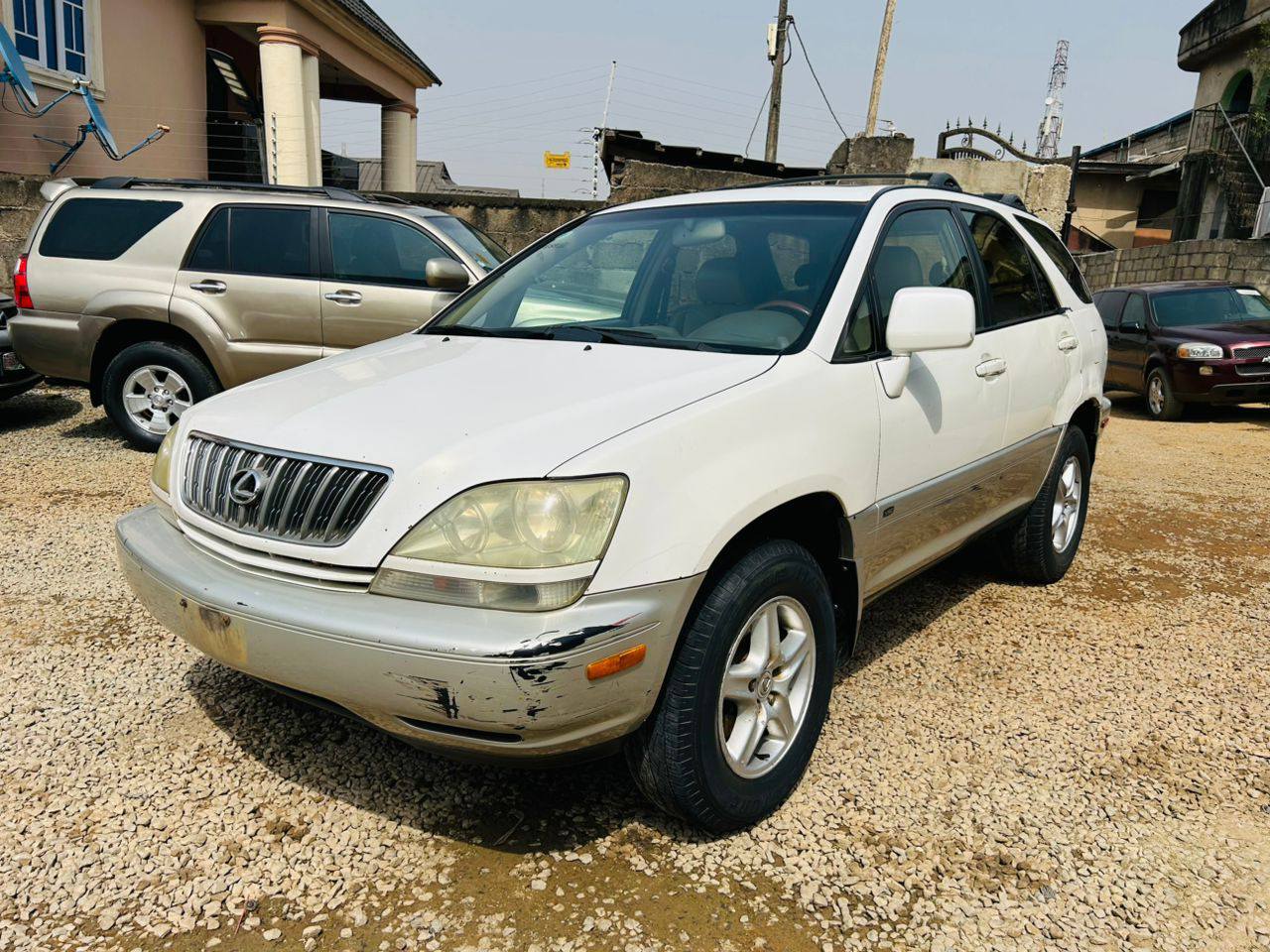 A picture of Lexus RX300