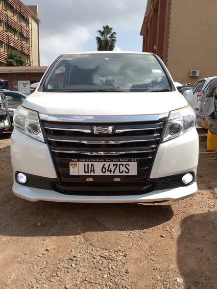 A picture of Toyota Noah Model 2016 For Sale 0787181703 0704482571 Call Whatsapp