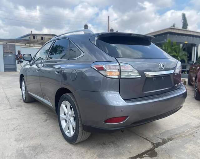 A picture of Lexus RX350 2012