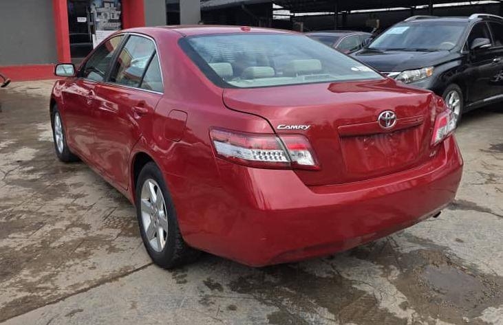 A picture of New Entry Direct Belgium Toyota Camry 2011 012 Model 4plugs