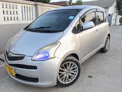 A picture of TOYOTA Ractis