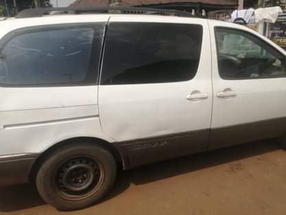 A picture of 2000 model
