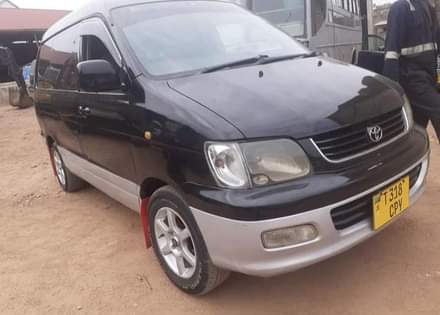 A picture of TOYOTA NOAH SR40 INAUZWA 4 5M 0743173980