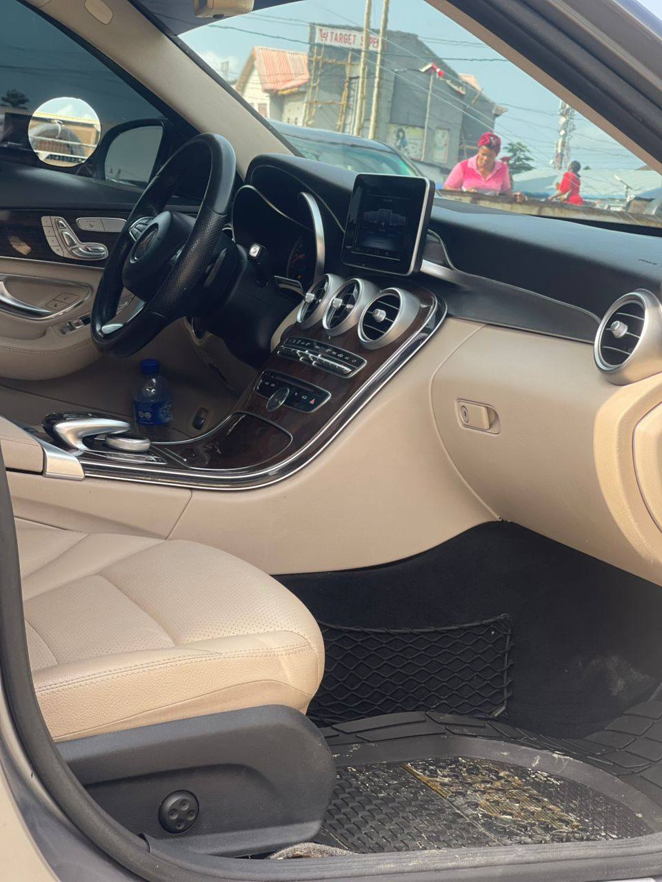 A picture of MERCEDES BENZ C 300 2016 Registered