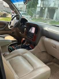 A picture of Lexus LX470