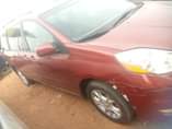 A picture of Toyota sienna 2005